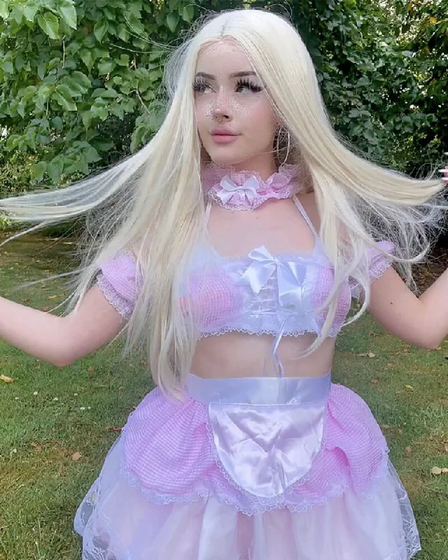 Long - length wig with a 220 - density for an extra - full appearancePlatinum Blonde Straight Synthetic Lace Front Wig WW274 Long - length wig with a 220 - density for an extra - full appearancePlatinum Blonde Straight Synthetic Lace Front Wig WW274