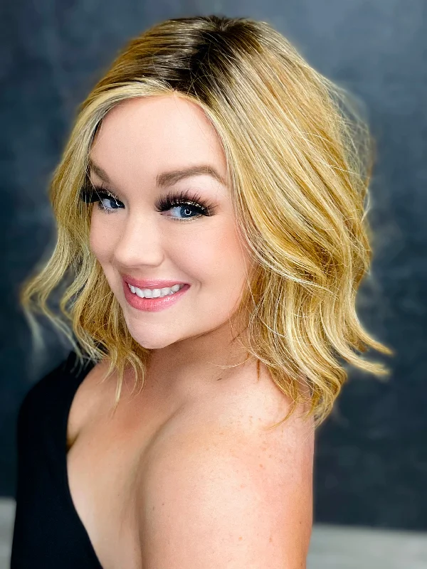 Medium - length wig in a jet - black color for a classic appearanceRoyal Toffee Blonde HS Standard Luxury Wig CA1 W5113 Medium - length wig in a jet - black color for a classic appearanceRoyal Toffee Blonde HS Standard Luxury Wig CA1 W5113